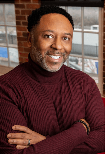Adero Robinson Executive Director ɫƵ Columbus